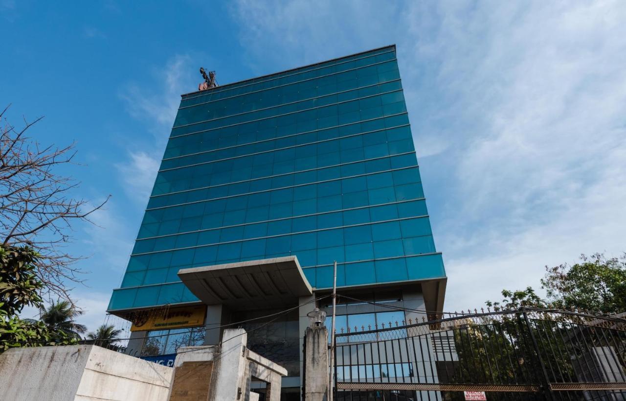 Capital O4482 Ascot International Hotell Mumbai Exteriör bild